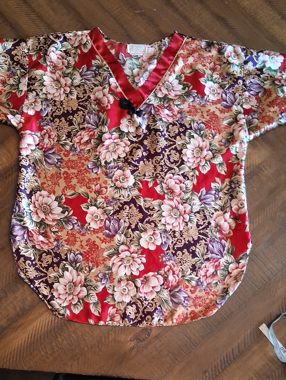 Vintage California Dynasty Floral Satin V-Neck Blouse in Red and Purple SizE L